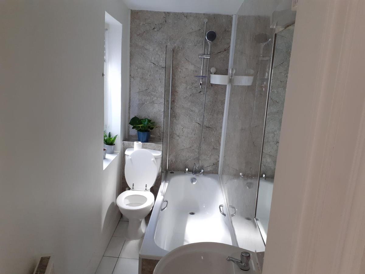 St James Quarter 2 Bed Apartment EDI Eksteriør billede
