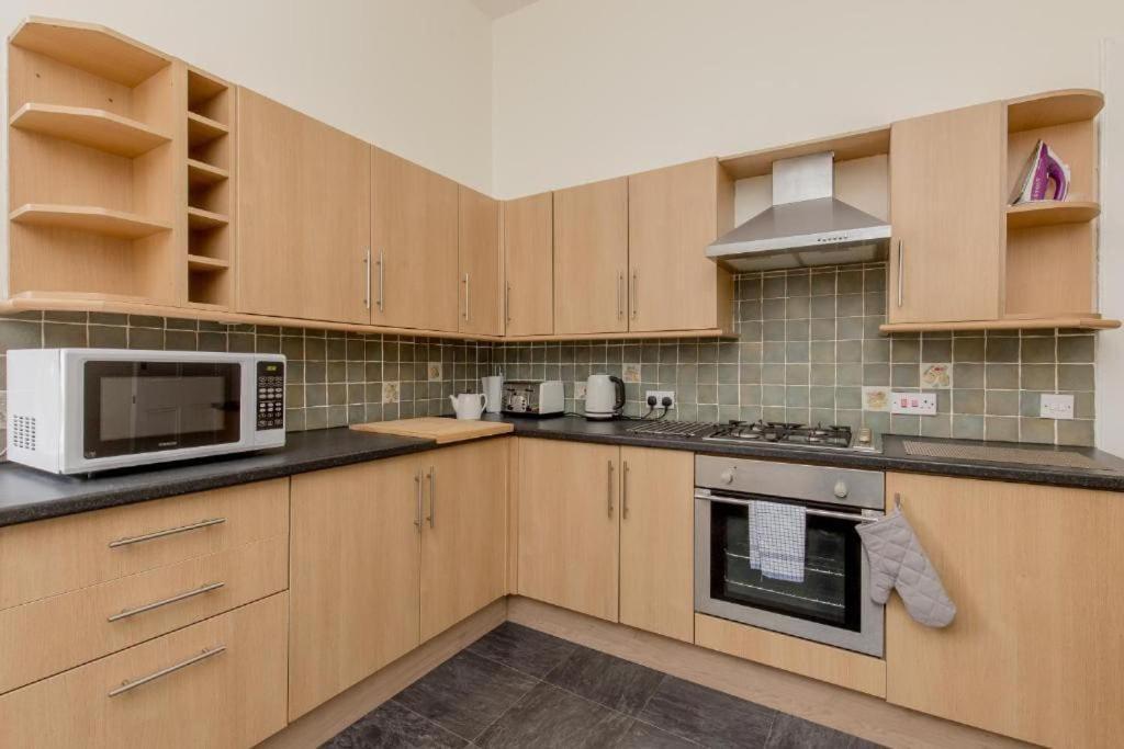 St James Quarter 2 Bed Apartment EDI Eksteriør billede